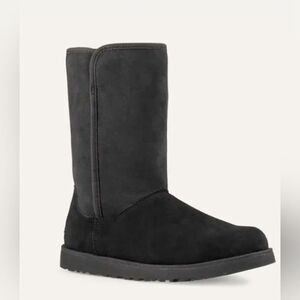 UGG Black Michelle Suede Sheepskin Boots NWOT size 5